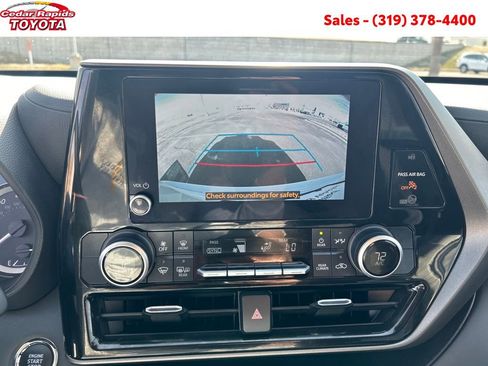 Certified 2023 Toyota Highlander LE image 22