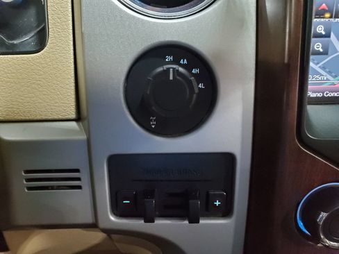 Used 2014 Ford F150 King Ranch w/ King Ranch Luxury Package AWD/4WD image 31