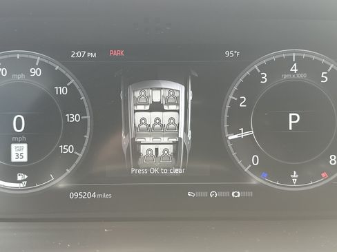 Used 2018 Land Rover Discovery HSE AWD/4WD image 22