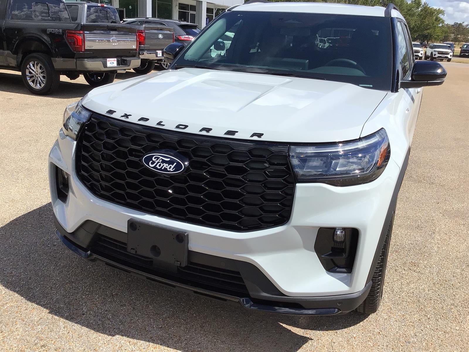 New 2027 Ford Explorer ST-Line w/ Premium Package AWD/4WD image 6