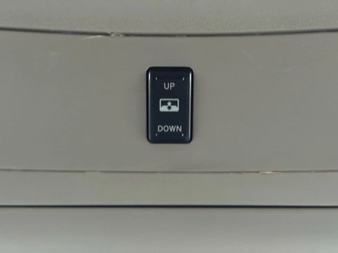 Used 2009 Nissan Titan XE image 33