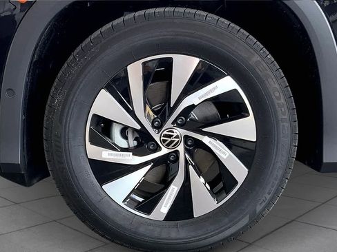 New 2026 Volkswagen Tiguan S FWD image 11