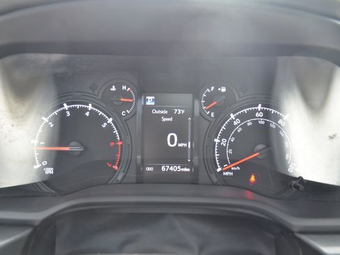 Used 2021 Toyota 4Runner SR5 Premium w/ Moonroof Package AWD/4WD image 47