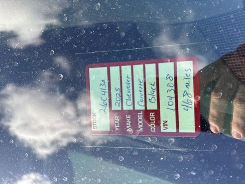 Used 2025 Chevrolet Corvette Stingray Premium Conv w/ Z51 Performance Package image 9