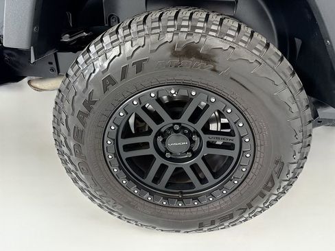 Used 2017 Jeep Wrangler Unlimited Sport w/ Quick Order Package 24S AWD/4WD image 30