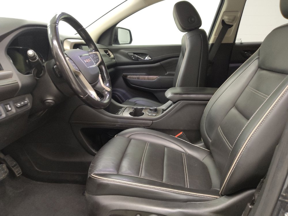 Used 2021 GMC Acadia Denali w/ Denali Technology Package FWD image 17