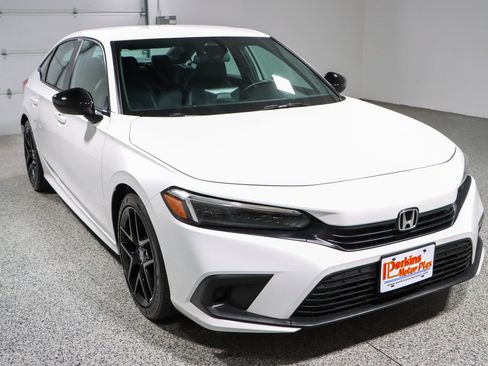 Used 2024 Honda Civic Sport image 5