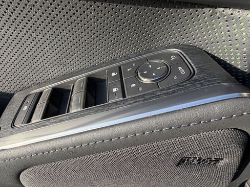 Used 2024 Lexus GX 550 AWD/4WD image 14