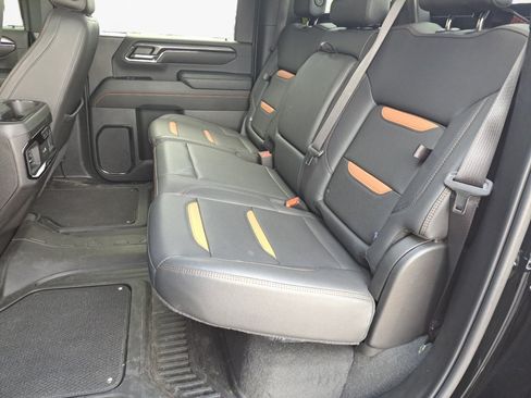 Used 2024 GMC Sierra 2500 AT4 w/ AT4 Premium Plus Package AWD/4WD image 12