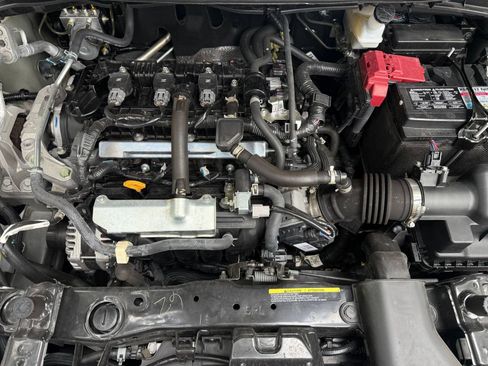 Used 2025 Nissan Versa SV FWD image 29