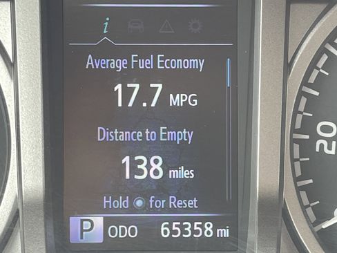 Used 2022 Toyota Tacoma SR5 RWD image 20