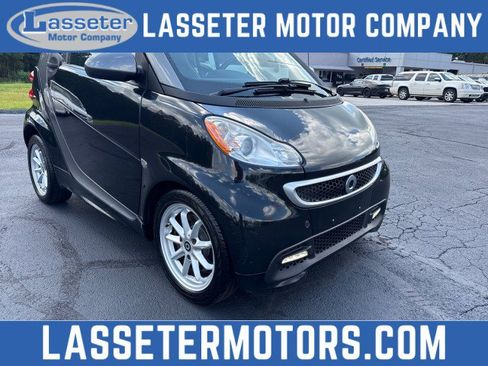 Used 2014 smart fortwo passion RWD image 1