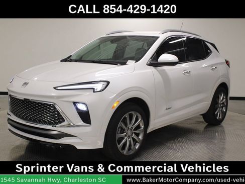Used 2025 Buick Encore GX Avenir w/ Avenir Convenience Package FWD image 1