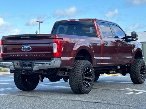 Used 2017 Ford F250 Lariat w/ Chrome Package image 8