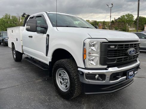 Used 2024 Ford F350 XL AWD/4WD image 11