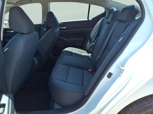 Used 2022 Nissan Altima 2.5 S FWD image 22