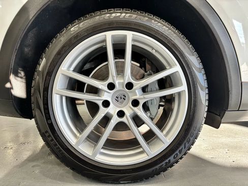 Used 2019 Porsche Cayenne S AWD/4WD image 54