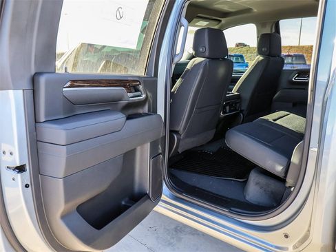 New 2026 GMC Sierra 2500 SLE w/ Preferred Package image 22