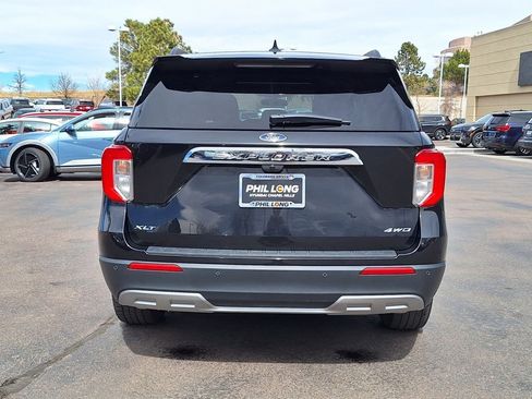 Used 2024 Ford Explorer XLT w/ Equipment Group 202A AWD/4WD image 4