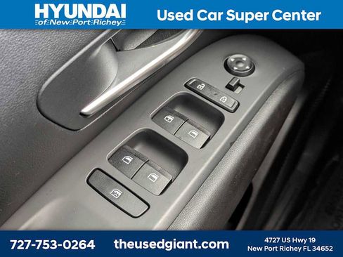 Used 2023 Hyundai Santa Cruz SE AWD/4WD image 25