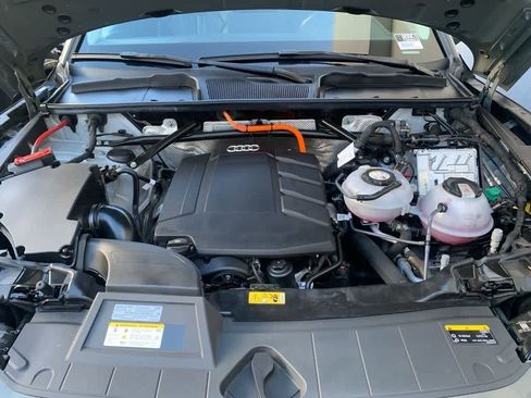 Used 2023 Audi Q5 e Premium w/ Convenience Package image 45