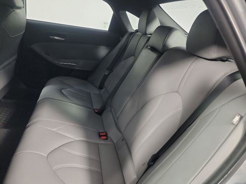 Used 2019 Toyota Avalon XLE image 19