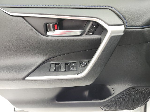 Used 2023 Toyota RAV4 XSE AWD/4WD image 11