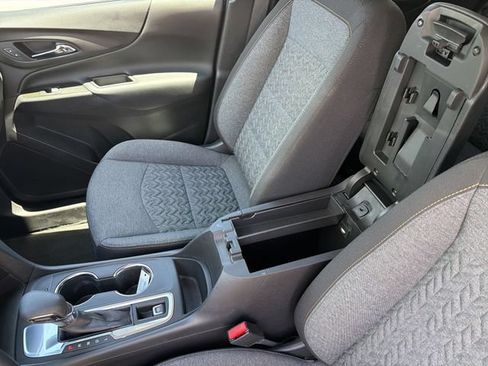Used 2024 Chevrolet Equinox LT FWD image 22