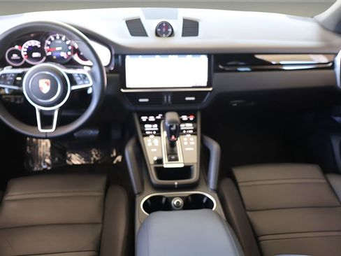 Used 2021 Porsche Cayenne AWD/4WD image 13