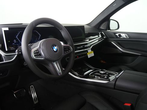 Used 2026 BMW X5 sDrive40i w/ Executive Package RWD image 13