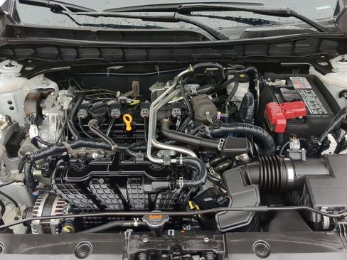 Used 2024 Nissan Altima 2.5 SV image 32