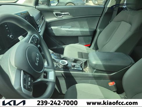 Certified 2023 Kia Sportage LX image 7