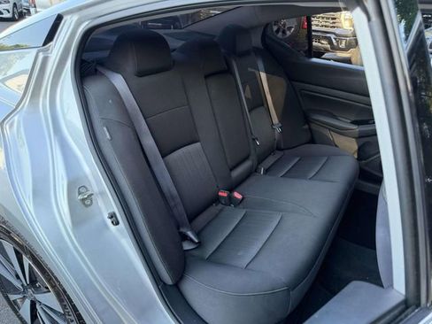 Used 2020 Nissan Altima 2.5 SV FWD image 13