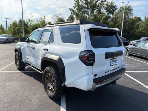 Used 2025 Toyota 4Runner Trailhunter AWD/4WD image 6