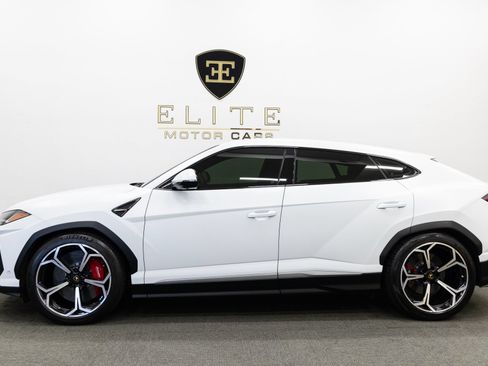 Used 2019 Lamborghini Urus AWD/4WD image 2
