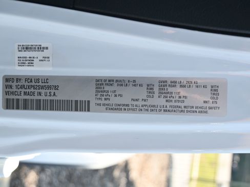 Used 2025 Jeep Wrangler Sahara w/ Safety Group image 34