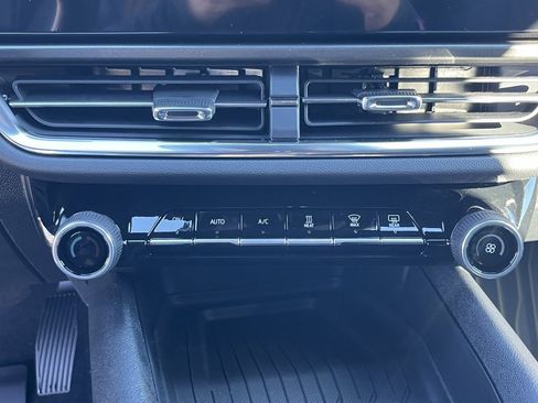 New 2026 Chevrolet Equinox EV LT image 8