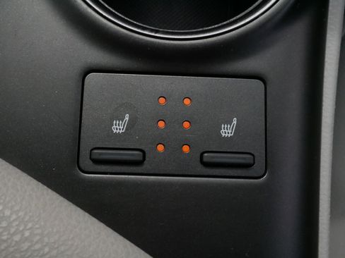 Used 2023 Toyota Camry XSE image 28