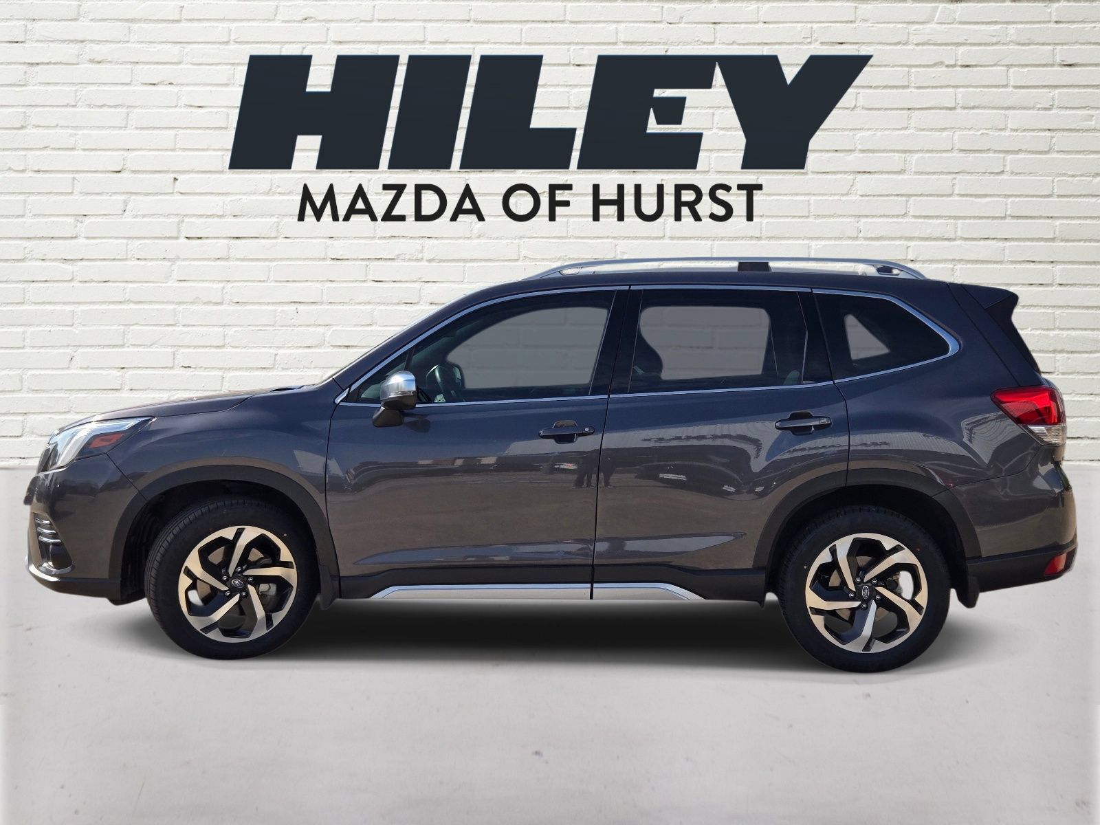 Used 2023 Subaru Forester Touring AWD/4WD image 3