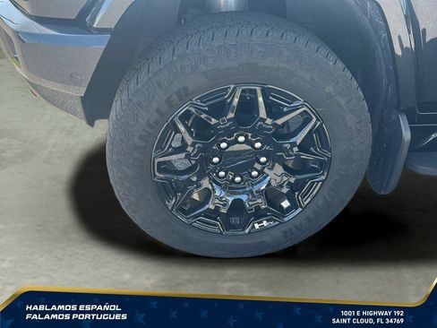 Certified 2025 GMC Hummer EV 2X w/ LPO, Sport Package AWD/4WD image 35