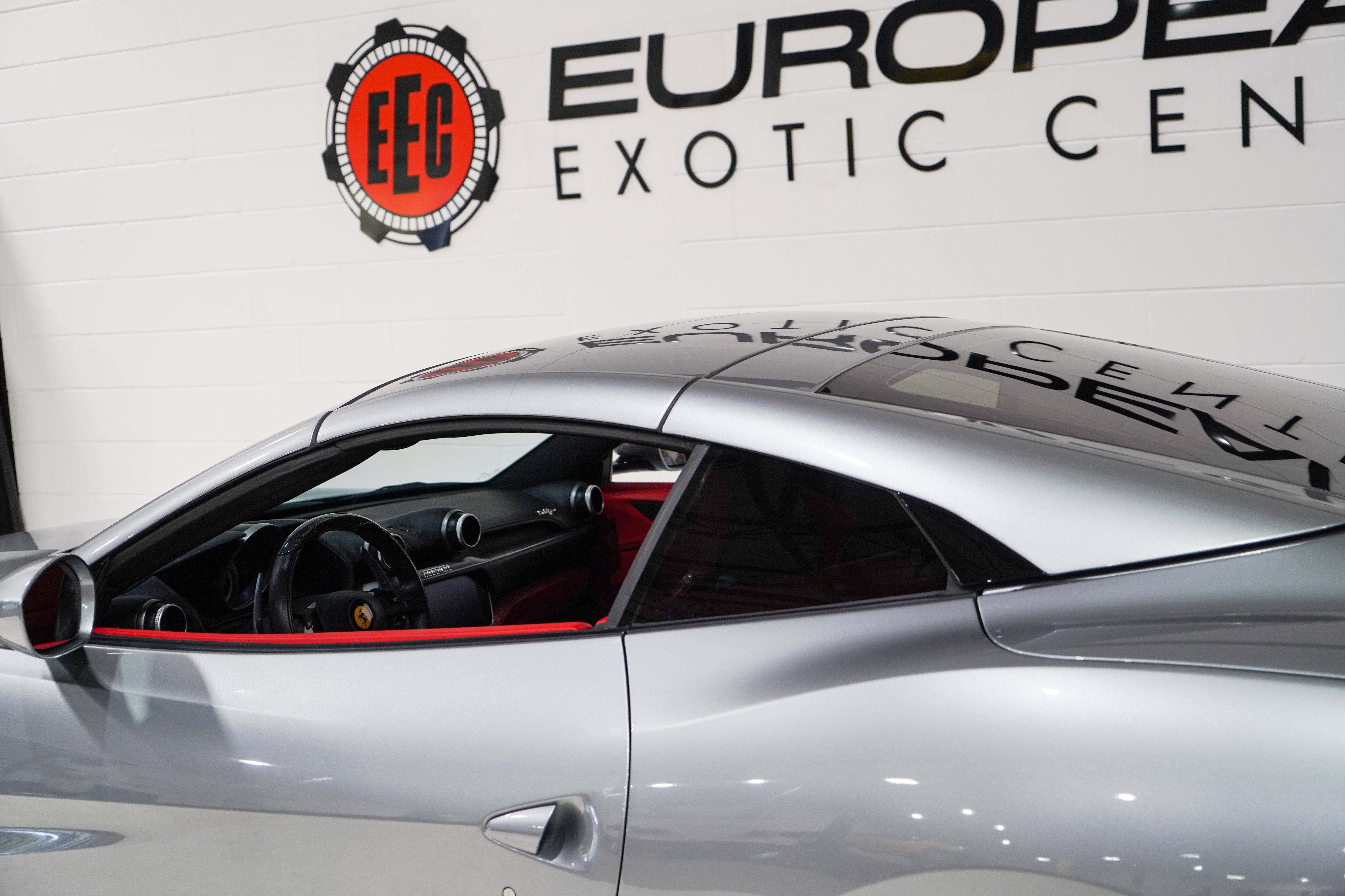 Used 2020 Ferrari Portofino RWD image 38