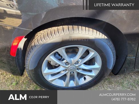 New 2026 Chrysler Pacifica Select FWD image 13