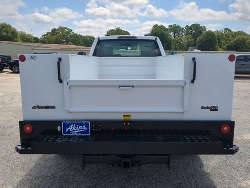 New 2025 Ford F450 XL w/ XL Chrome Package AWD/4WD image 4