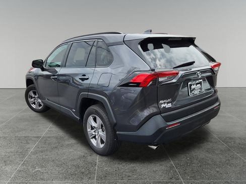 Certified 2025 Toyota RAV4 LE AWD/4WD image 5