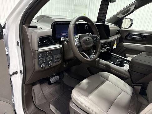 New 2026 Chevrolet Suburban Z71 w/ Z71 Off-Road Package AWD/4WD image 10