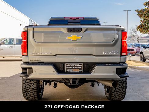 Used 2025 Chevrolet Silverado 2500 High Country w/ High Country Premium Package image 8