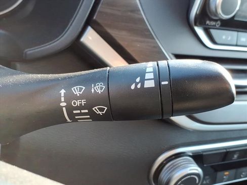 Used 2023 Nissan Altima 2.5 SV image 24