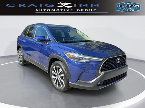 Used 2022 Toyota Corolla Cross XLE image 1