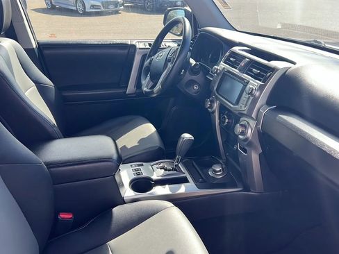 Used 2015 Toyota 4Runner SR5 Premium AWD/4WD image 5