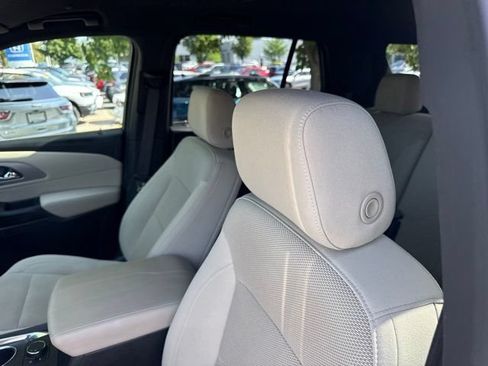 Used 2022 Chevrolet Traverse LS w/ Midnight/Sport Edition FWD image 16